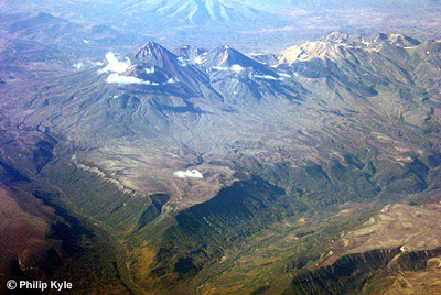 Кизимен-Гамченская группа вулканов. Вид с северо-запада
