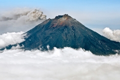 Извержение Корякского вулкана (Koriaksky Volcano)